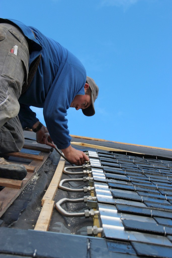 Pose des panneaux solaires Thermoslate